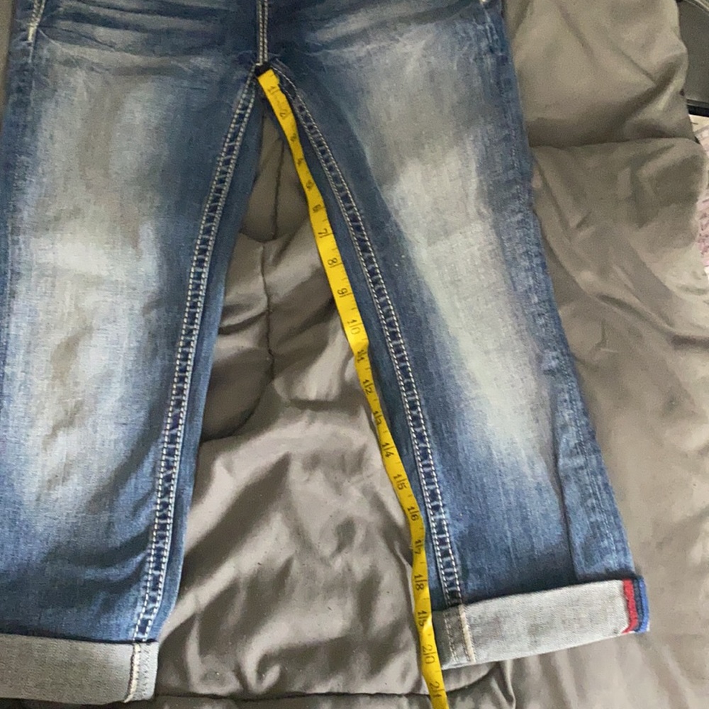 Miss Me mid-rise Americana capris - Picture 5 of 6